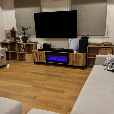 Bed & Breakfast Modern With Sauna, Fireplace & View *